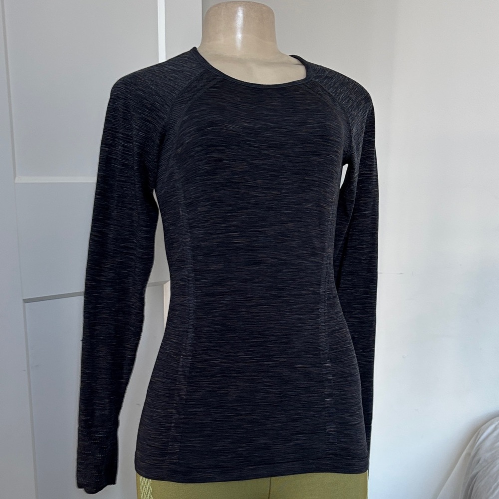 Athleta Women's Long Sleeve Heathered Charcoal Performance Top